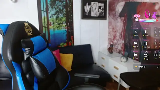 Snapshot of gigi_gilt_ chatting on November 9, 4:11 am gigi gilt online show from November 9, 4:11 am