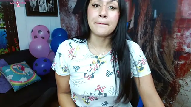Snapshot of gigi_gilt_ chatting on June 19, 9:07 pm gigi gilt online show from June 19, 9:07 pm