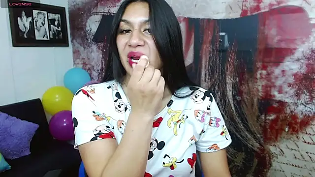 Snapshot of gigi_gilt_ chatting on July 17, 9:19 pm gigi gilt online show from July 17, 9:19 pm