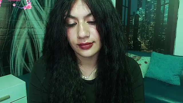 Snapshot of gigi_gilt_ chatting on July 28, 3:21 pm gigi gilt online show from July 28, 3:21 pm
