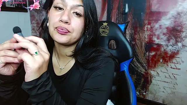 Snapshot of gigi_gilt_ chatting on July 31, 9:03 pm gigi gilt online show from July 31, 9:03 pm