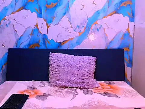 ebonypretty4u69 online show from September 17, 6:15 am