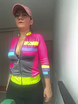 Snapshot of Tinymilf_ chatting on June 27, 2:34 pm Tinymilf online show from June 27, 2:34 pm