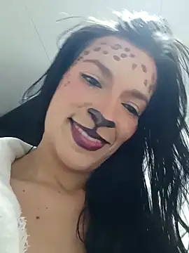 Snapshot of kim_lebanon chatting on October 31, 7:59 pm kim lebanon online show from October 31, 7:59 pm