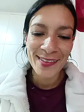 Snapshot of kim_lebanon chatting on November 9, 7:34 pm kim lebanon online show from November 9, 7:34 pm