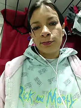 Snapshot of kim_lebanon chatting on December 14, 5:57 am kim lebanon online show from December 14, 5:57 am