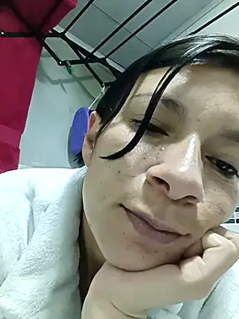 Snapshot of kim_lebanon chatting on December 16, 8:19 am kim lebanon online show from December 16, 8:19 am