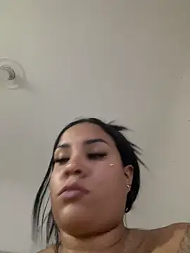MarianaaSantos online show from June 18, 4:57 am