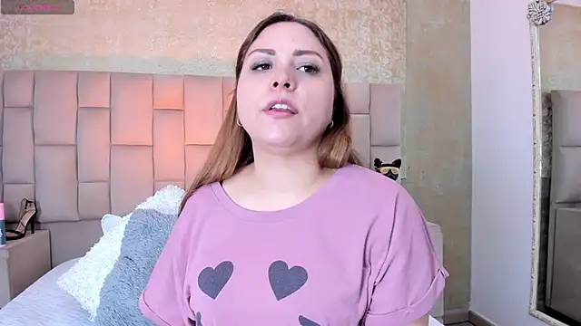 Snapshot of cloesummerr_ chatting on November 3, 1:45 pm cloesummerr online show from November 3, 1:45 pm