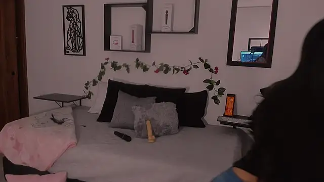 Mia 1120 online show from September 29, 6:13 pm