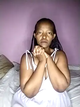 Snapshot of curvyyyyBabe chatting on November 29, 7:39 pm curvyyyyBabe online show from November 29, 7:39 pm