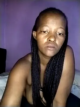 Snapshot of curvyyyyBabe chatting on December 2, 9:10 pm curvyyyyBabe online show from December 2, 9:10 pm