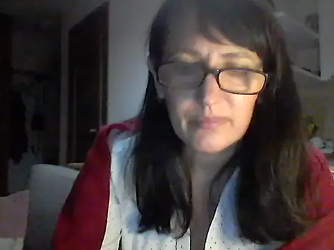 Snapshot of Elena48324 chatting on December 17, 6:03 pm Elena48324 online show from December 17, 6:03 pm