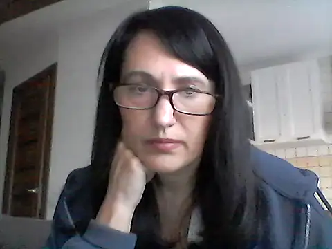 Elena48324 online show from March 12, 6:30 am