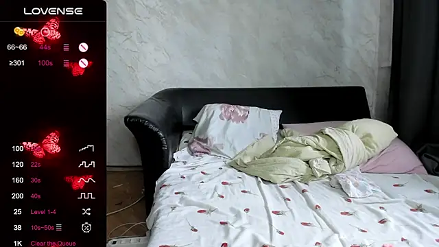 Snapshot of alice_allens chatting on October 18, 11:00 am alice allens online show from October 18, 11:00 am