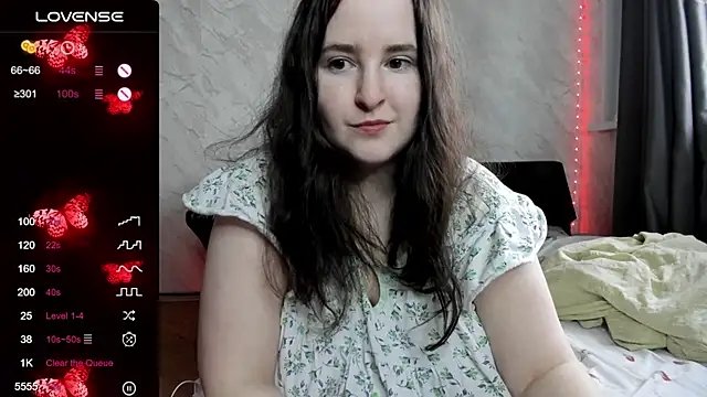 Snapshot of alice_allens chatting on November 12, 9:21 am alice allens online show from November 12, 9:21 am