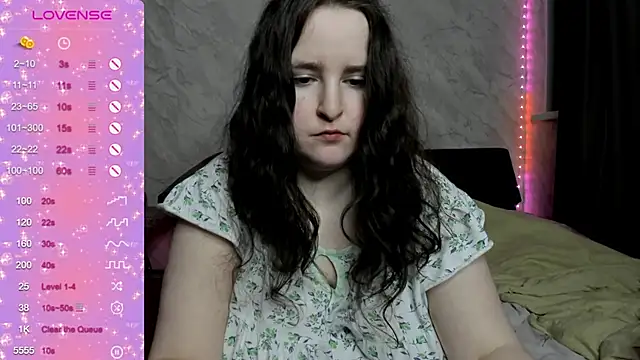 Snapshot of alice_allens chatting on November 13, 3:55 pm alice allens online show from November 13, 3:55 pm