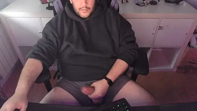 Snapshot of axelsito2 chatting on October 10, 12:37 pm axelsito2 online show from October 10, 12:37 pm