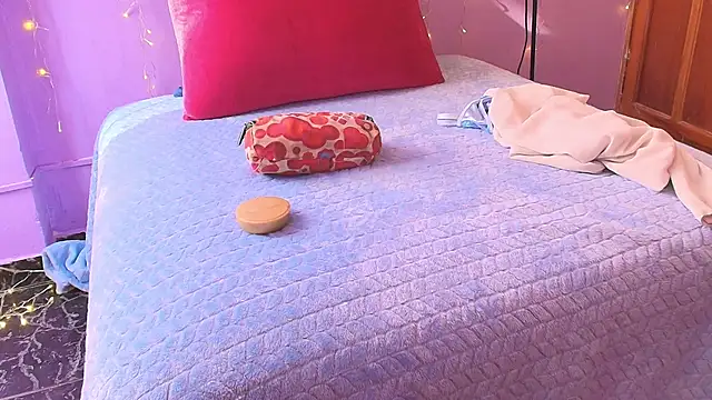 Dafne Mel online show from November 20, 12:49 pm