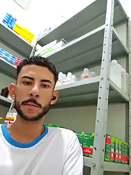 Snapshot of Saraiva2002 chatting on September 18, 1:13 pm Saraiva2002 online show from September 18, 1:13 pm