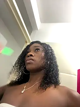 Skylar Smith  online show from December 18, 11:49 am