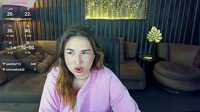 Snapshot of Sofii_darling chatting on May 30, 4:42 am Sofii darling online show from May 30, 4:42 am