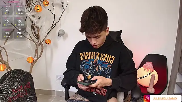 stev austin  online show from October 8, 9:34 pm