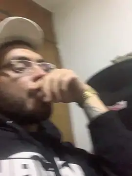 malek xarx  online show from February 15, 2:19 am