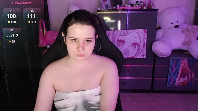 AmyVibess online show from March 13, 8:04 pm