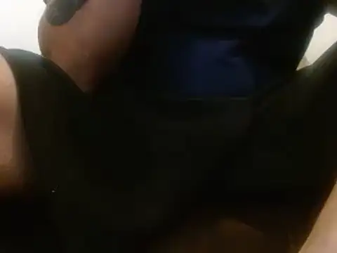 Snapshot of dontrush22 chatting on October 7, 5:15 am dontrush22 online show from October 7, 5:15 am