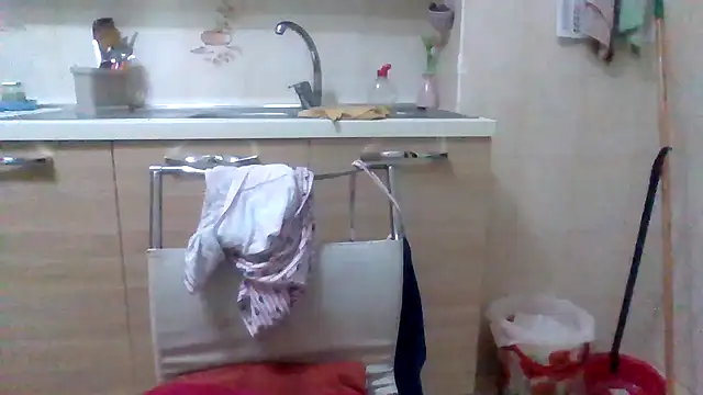 Snapshot of Kelly80 chatting on July 14, 2:49 am Kelly80 online show from July 14, 2:49 am