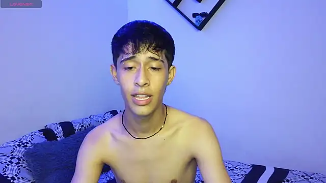 Snapshot of Danny_cute_05 chatting on October 3, 12:18 am Danny cute 05 online show from October 3, 12:18 am