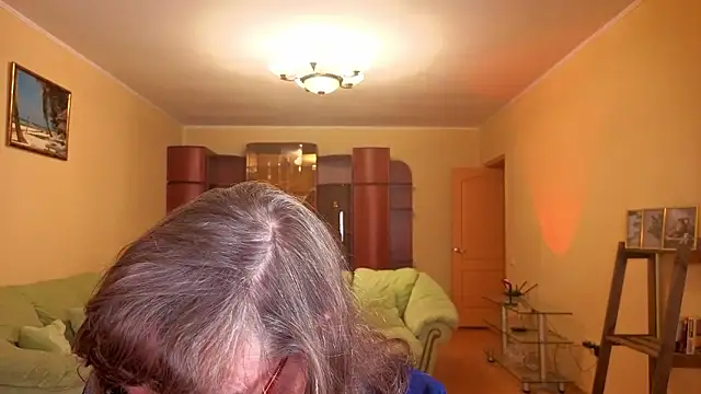 Snapshot of Betty_Brick chatting on January 9, 2:53 pm Betty Brick online show from January 9, 2:53 pm