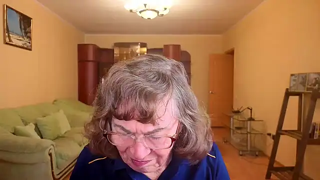Snapshot of Betty_Brick chatting on January 10, 1:57 pm Betty Brick online show from January 10, 1:57 pm