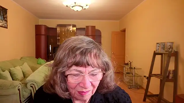 Snapshot of Betty_Brick chatting on January 16, 3:27 pm Betty Brick online show from January 16, 3:27 pm