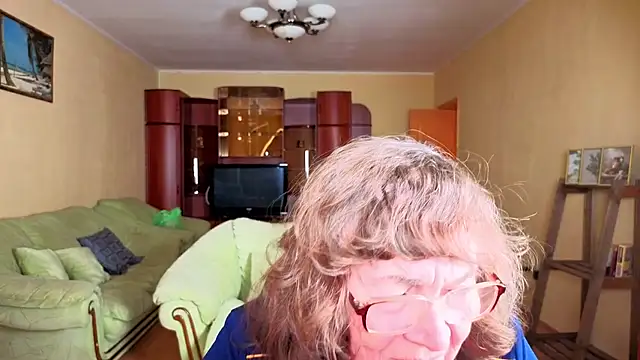 Snapshot of Betty_Brick chatting on January 17, 7:28 pm Betty Brick online show from January 17, 7:28 pm