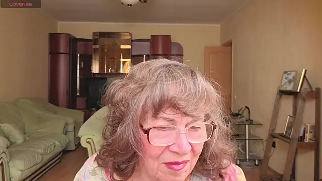 Betty Brick online show from April 28, 1:16 pm