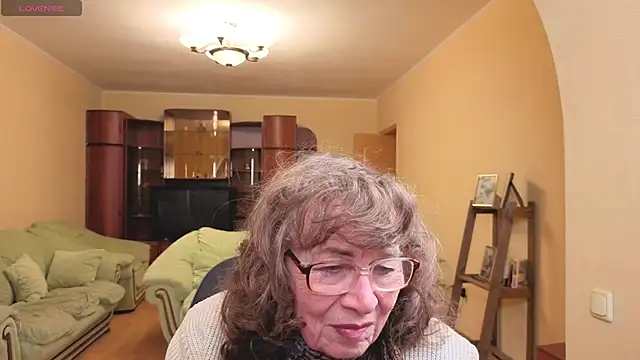 Betty Brick online show from May 5, 4:04 pm