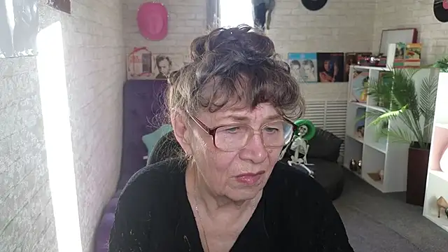 Betty Brick online show from May 23, 3:27 pm