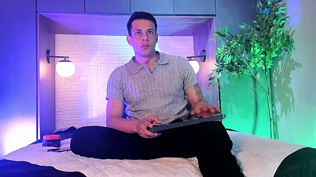 Dustin Sonne online show from January 9, 3:31 am