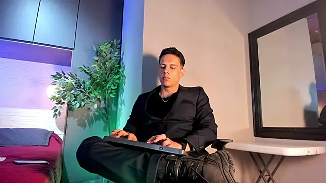 Snapshot of Dustin_Sonne chatting on June 3, 3:31 am Dustin Sonne online show from June 3, 3:31 am