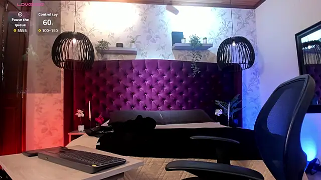 Snapshot of Dustin_Sonne chatting on June 16, 3:42 am Dustin Sonne online show from June 16, 3:42 am
