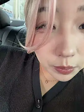 Snapshot of winter11 chatting on October 2, 6:42 am winter11 online show from October 2, 6:42 am