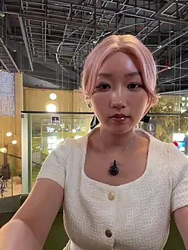 Snapshot of winter11 chatting on November 2, 1:41 am winter11 online show from November 2, 1:41 am