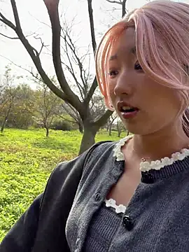 Snapshot of winter11 chatting on November 6, 3:18 am winter11 online show from November 6, 3:18 am