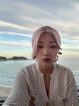 Snapshot of winter11 chatting on November 10, 10:20 pm winter11 online show from November 10, 10:20 pm