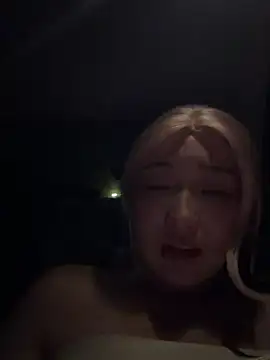 Snapshot of winter11 chatting on November 16, 3:28 pm winter11 online show from November 16, 3:28 pm