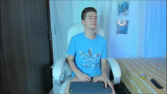 ThiagooJames online show from September 13, 2:44 am