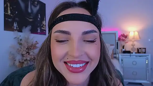 Snapshot of LexiMuse chatting on November 1, 2:02 am LexiMuse online show from November 1, 2:02 am