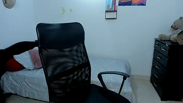 Snapshot of Sweet_Amanda_95 chatting on November 17, 3:45 am Sweet Amanda 95 online show from November 17, 3:45 am